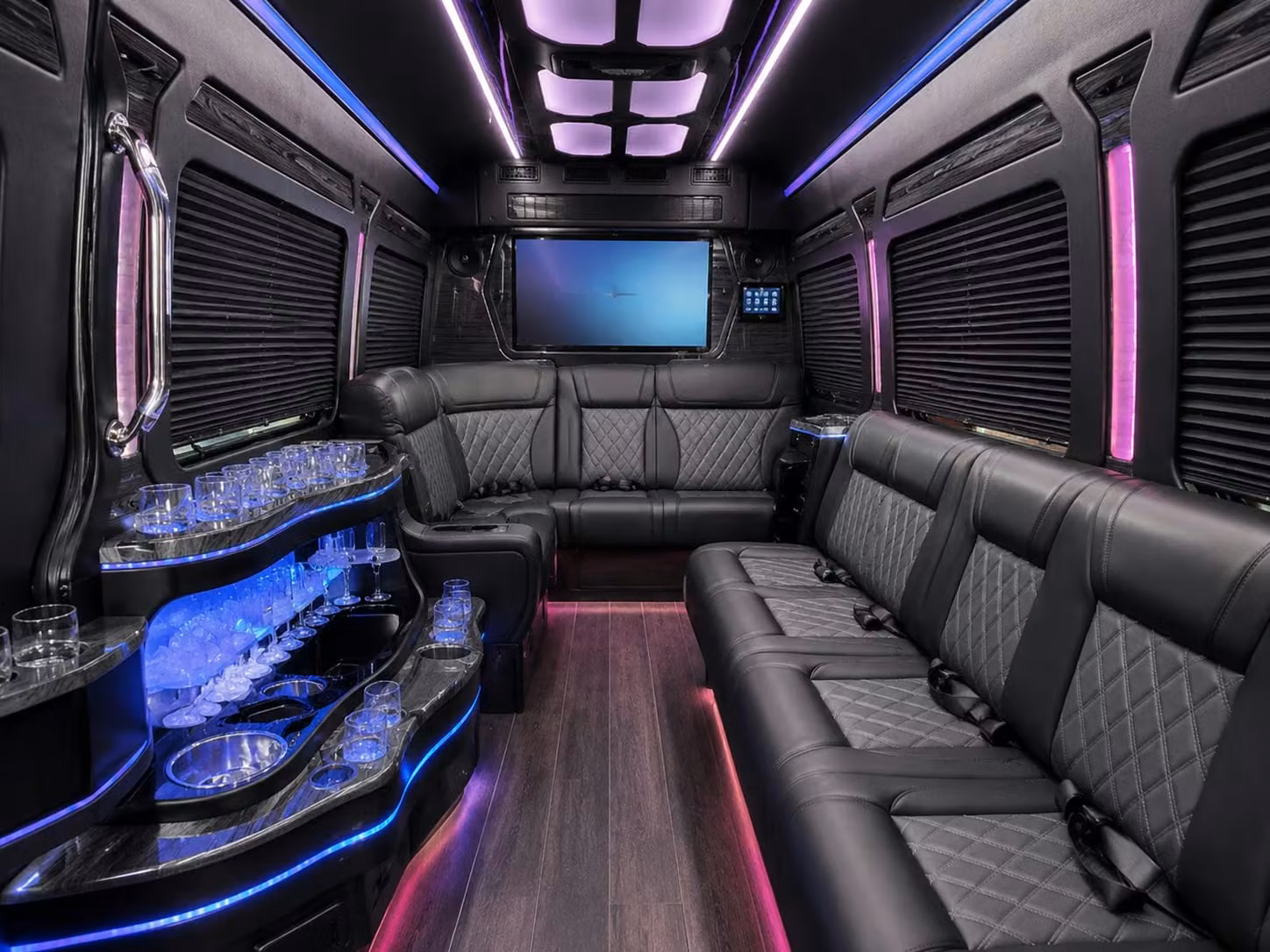 columbus 18 passenger minibus rental