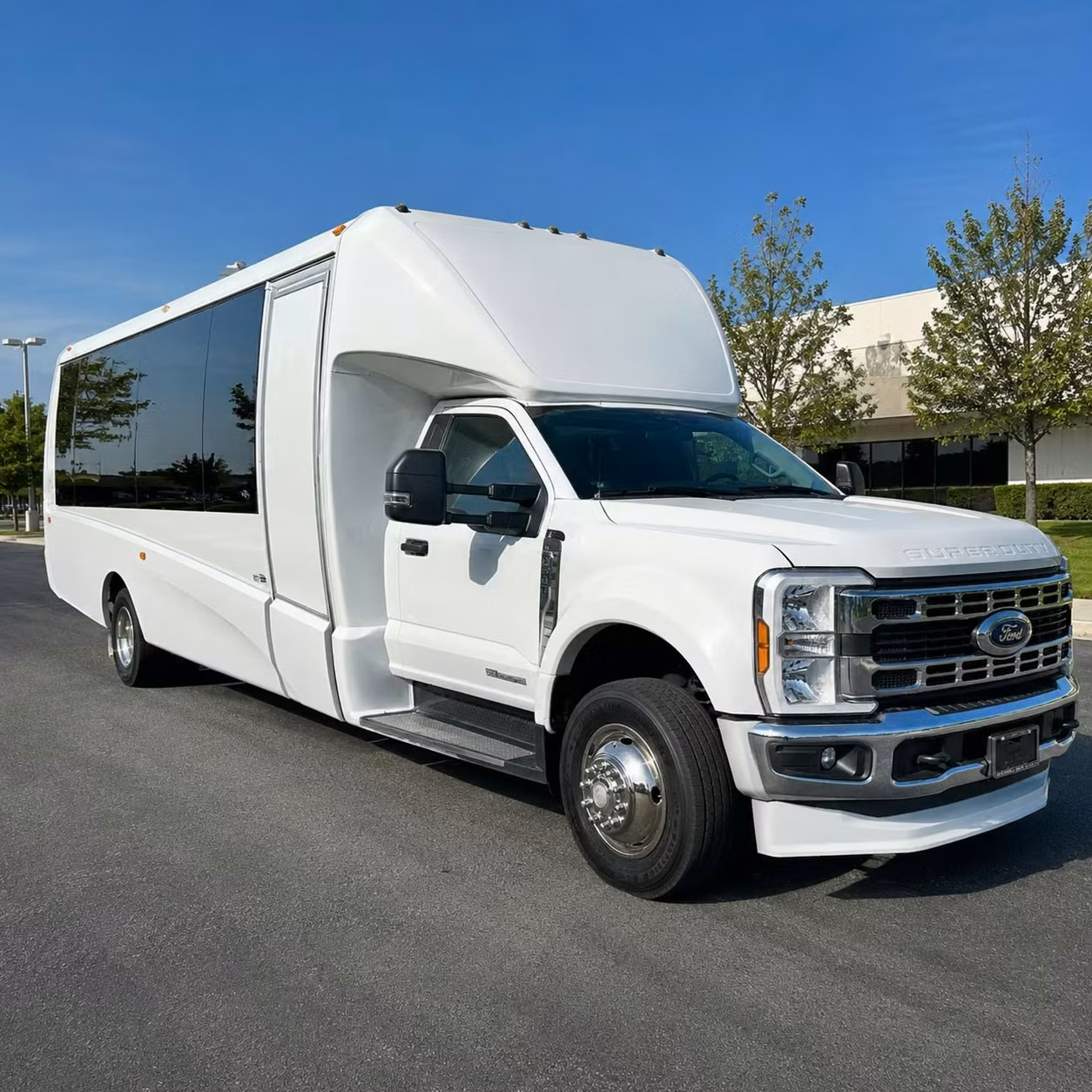 columbus 20 passenger minibus rental