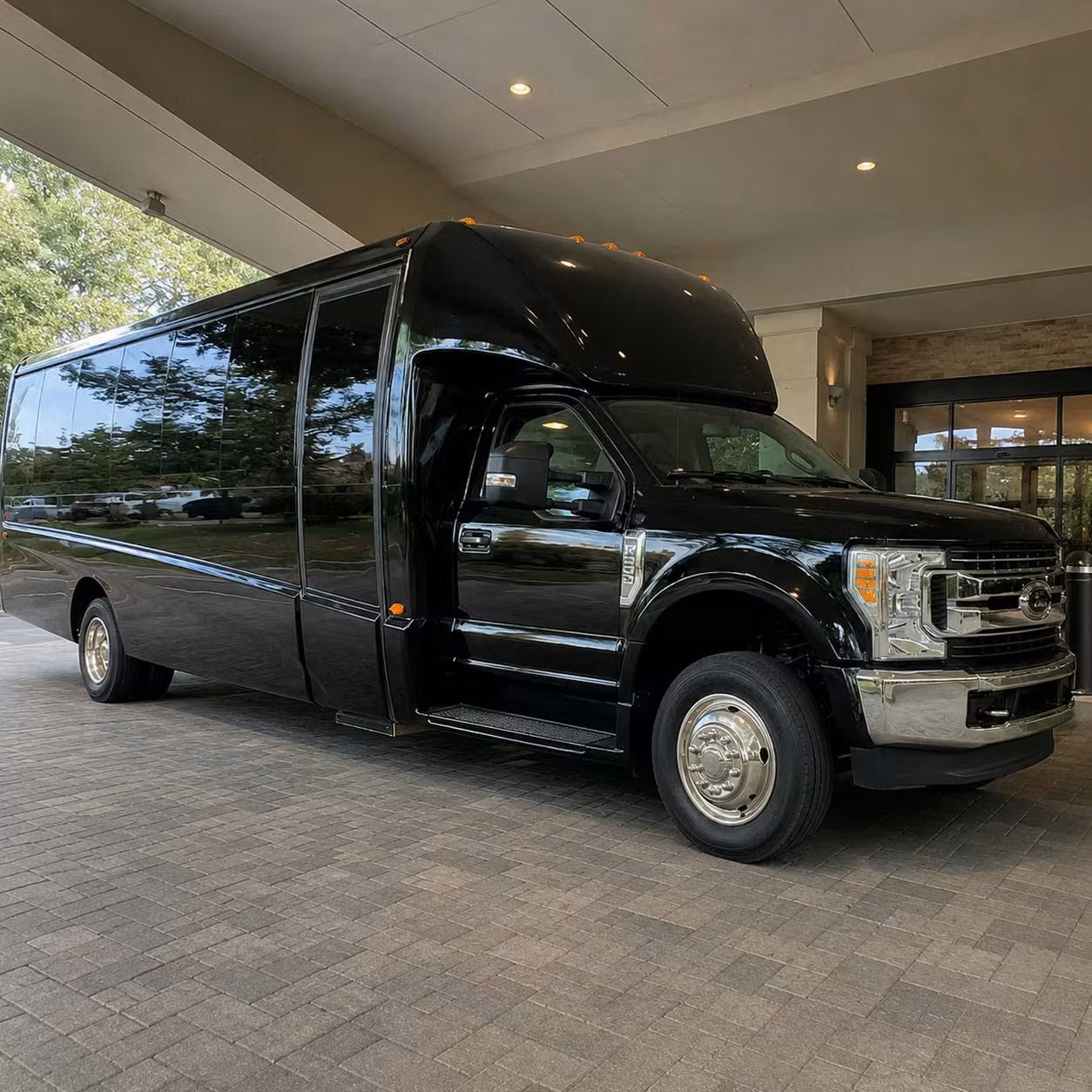 minibus rentals for columbus science and nature field trips at oxbow meadows