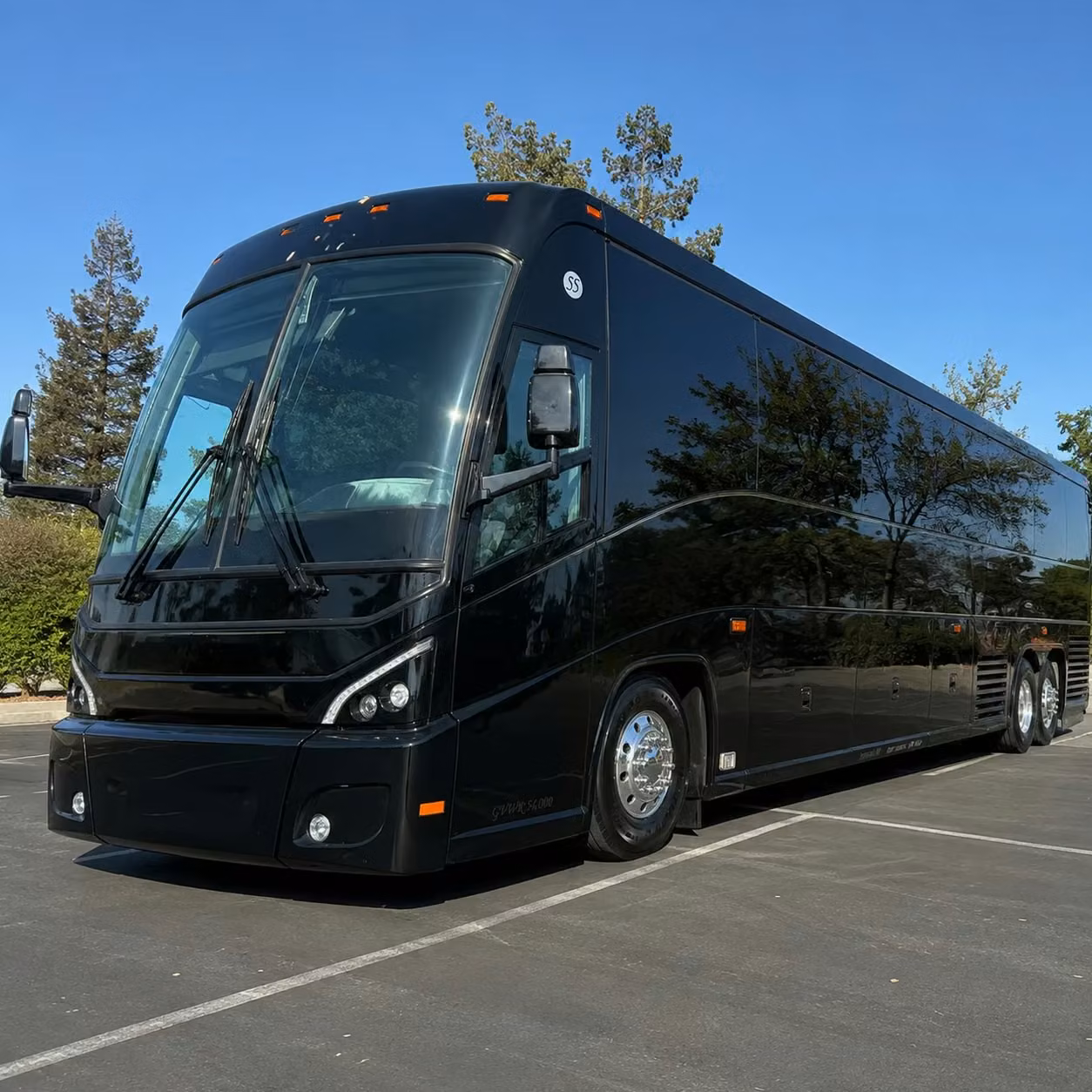 through a network of independent bus companies columbus airport transfers are covered